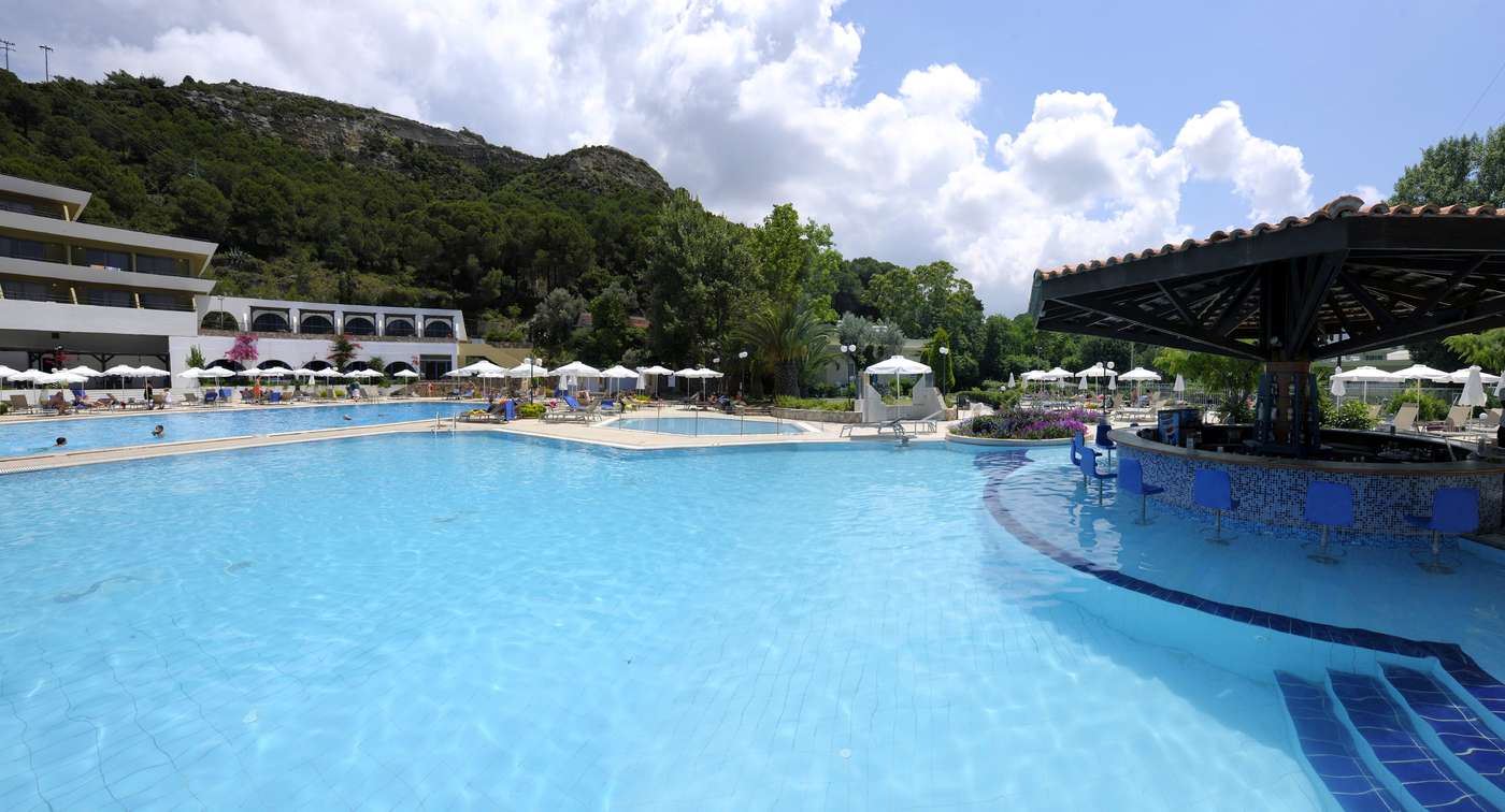 Olympic-Palace-Hotel-Bar-1