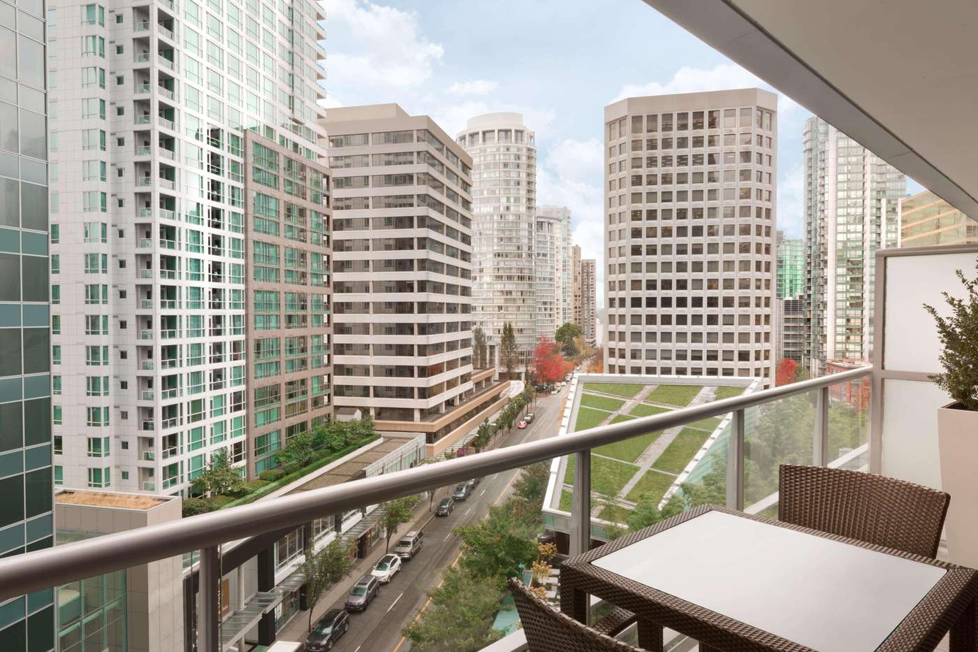 Shangri-La-Vancouver-Room-1