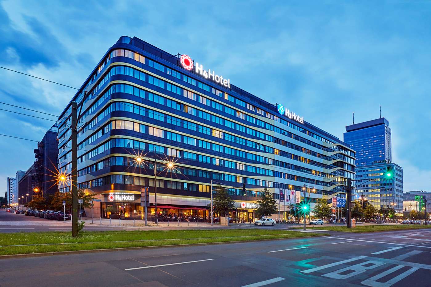 H4-Hotel-Berlin-Alexanderplatz-General-view-1