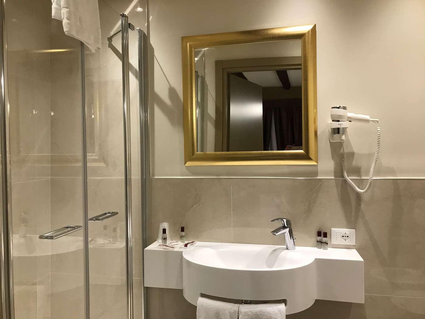 Ca' dell'Arte Palace-Italy-Venice-Room-9