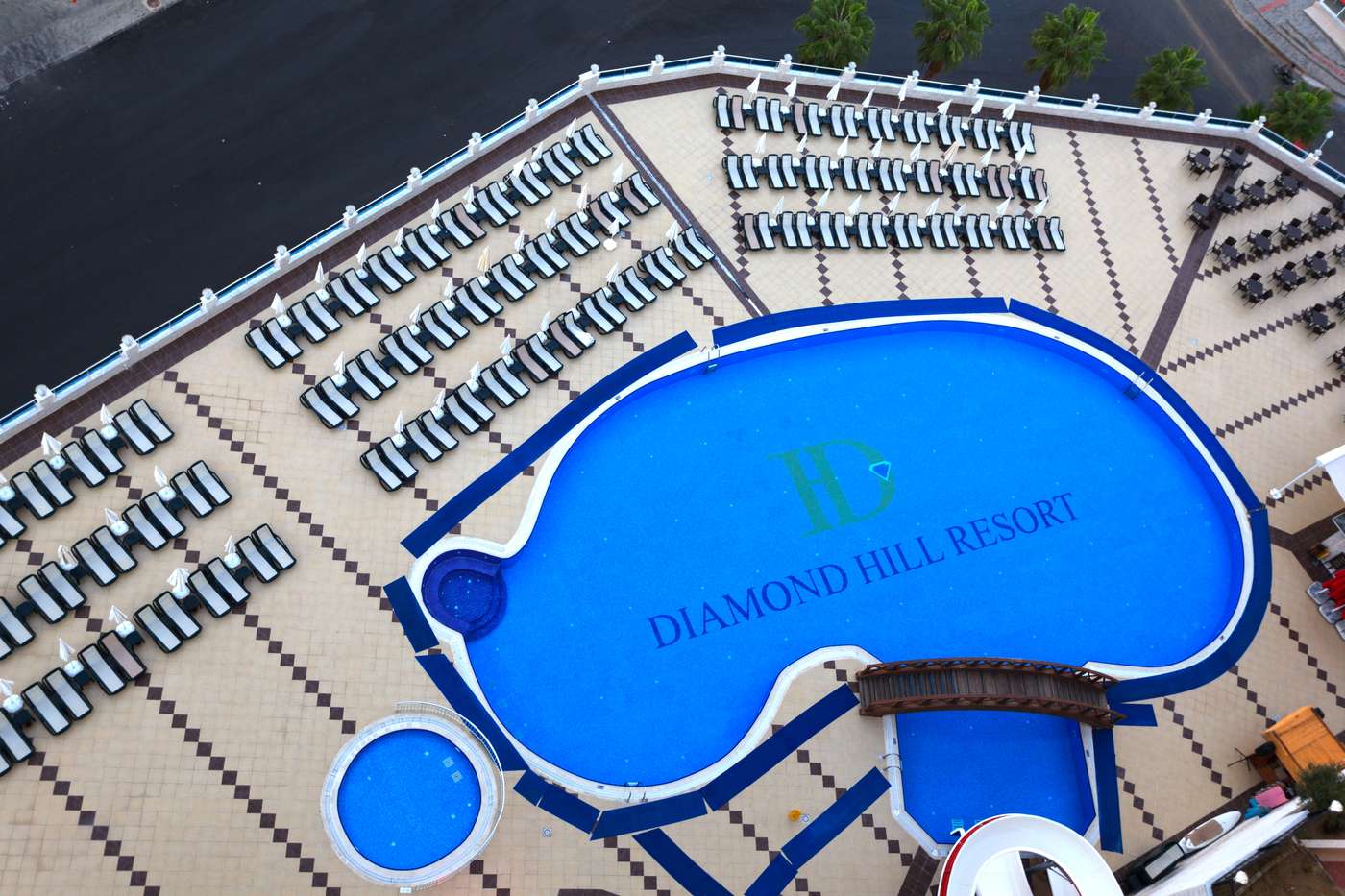 Diamond-Hill-Resort-Hotel-Pool-1