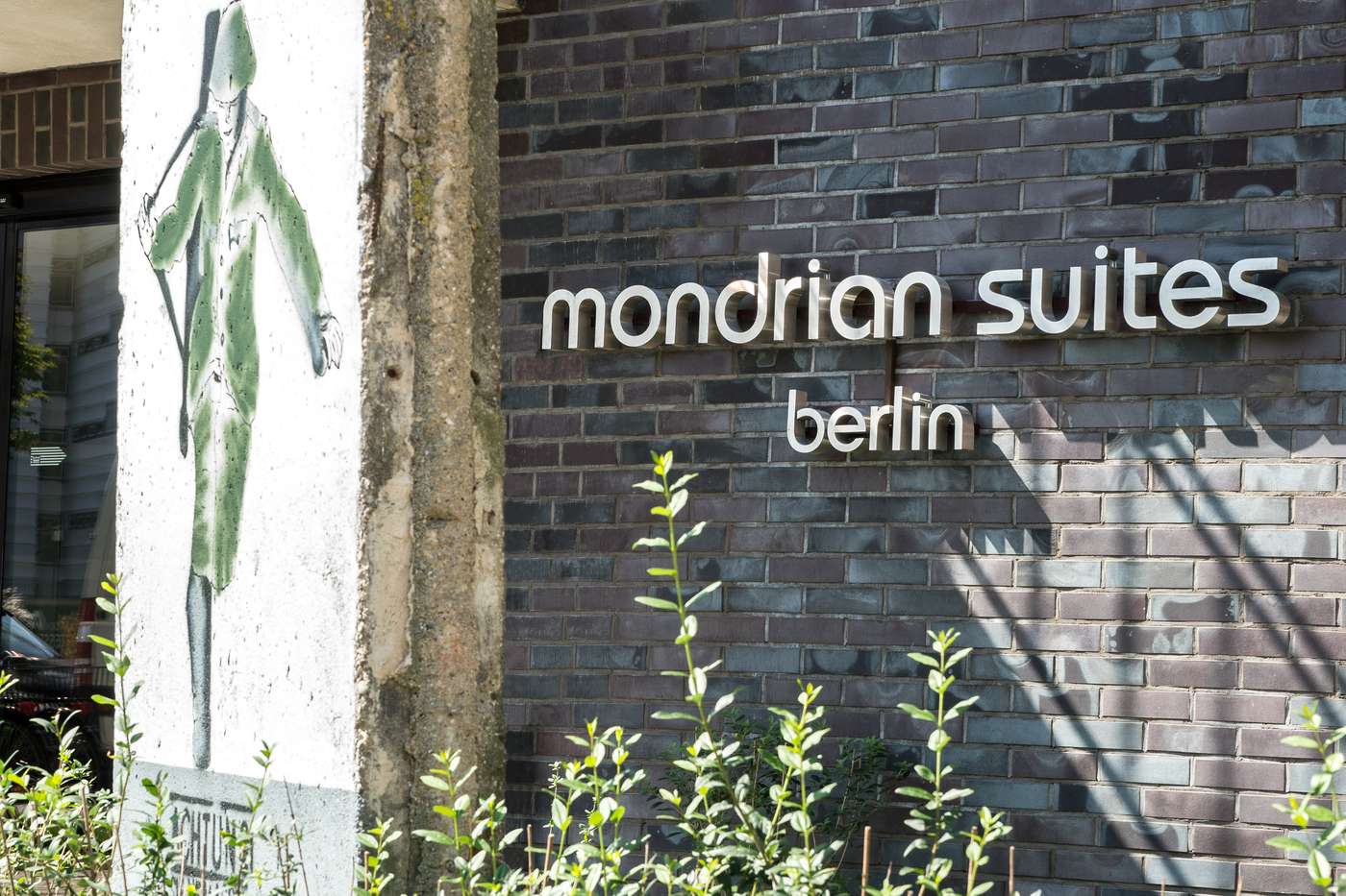 Mondrian-Suites-Hotel-Berlin-Checkpoint-Charlie-General-view-1