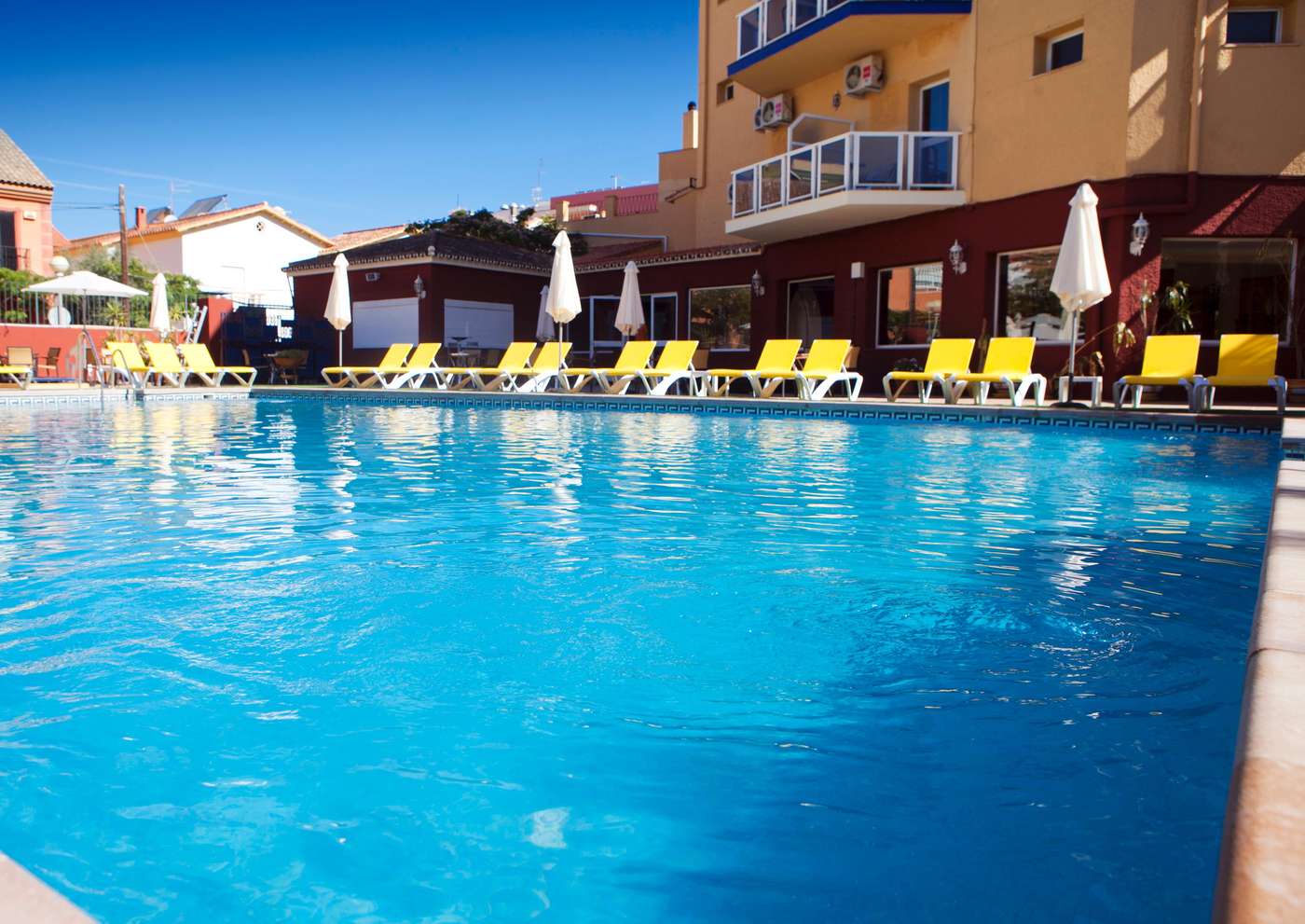 Itaca-Fuengirola-Pool-3