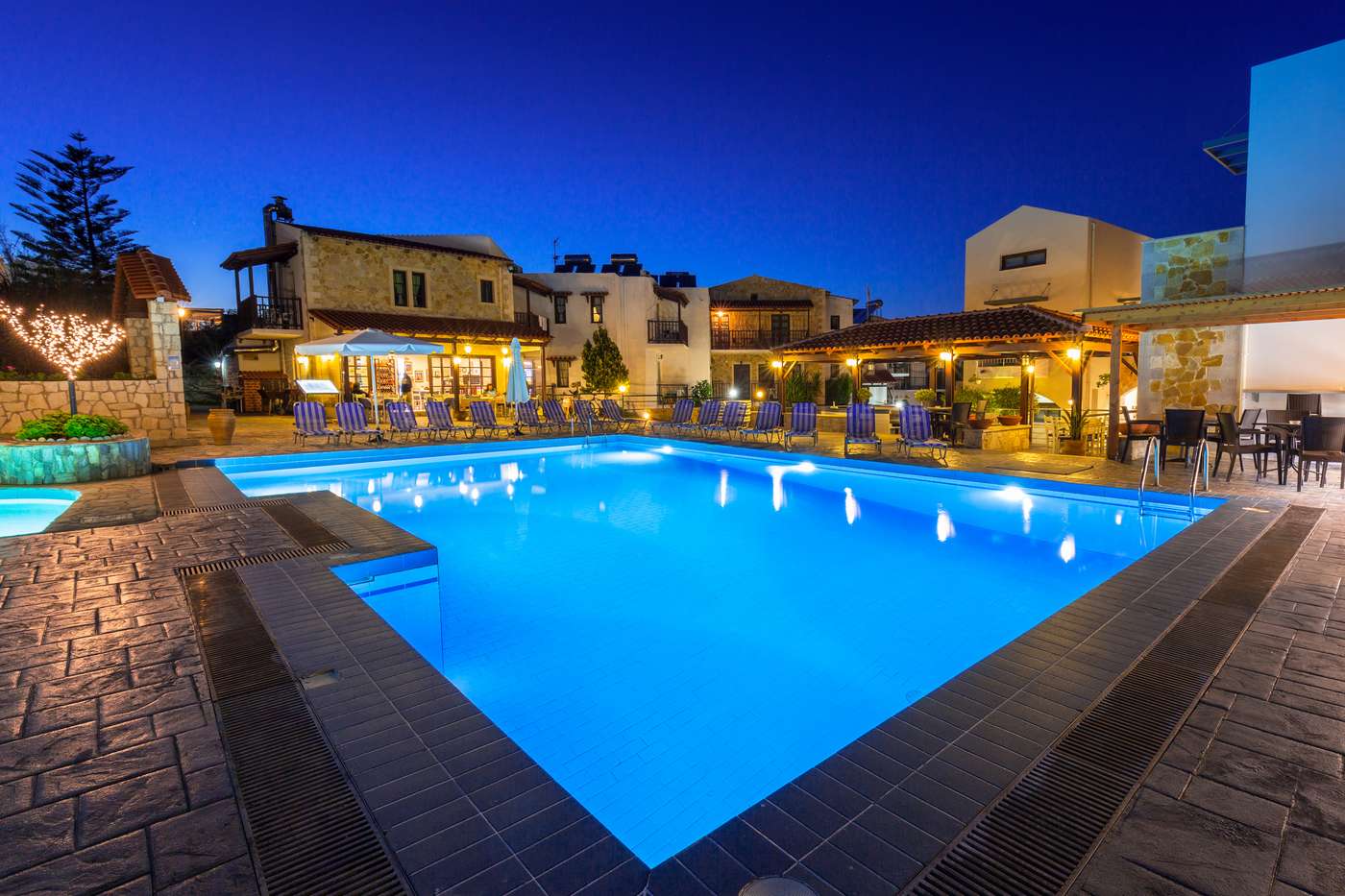 Ledra-Maleme-Pool-1