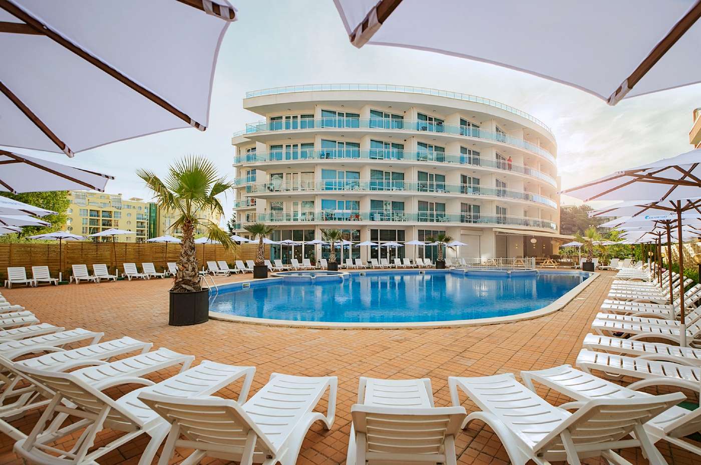 Calypso-Pool-1