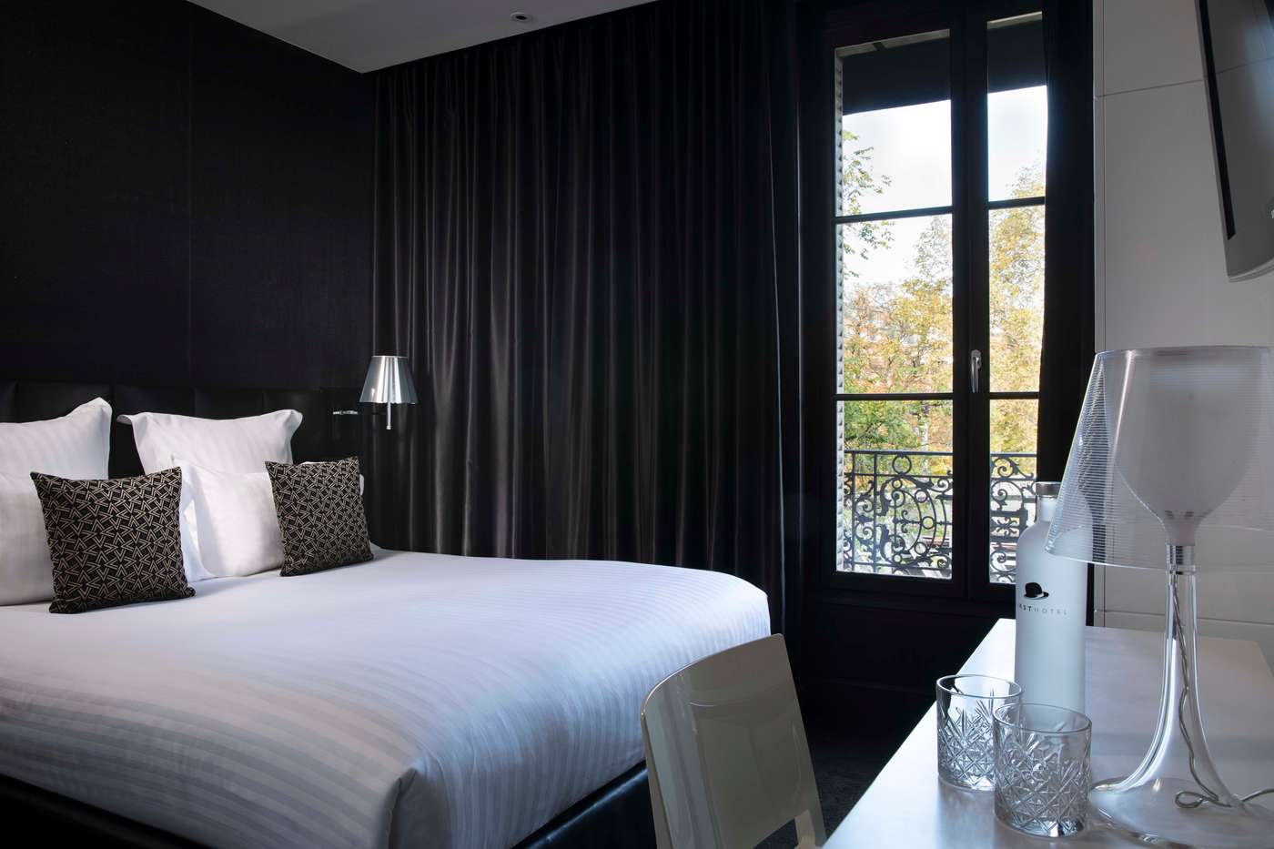 First Hotel Paris Tour Eiffel-France-PARIS-Room-4