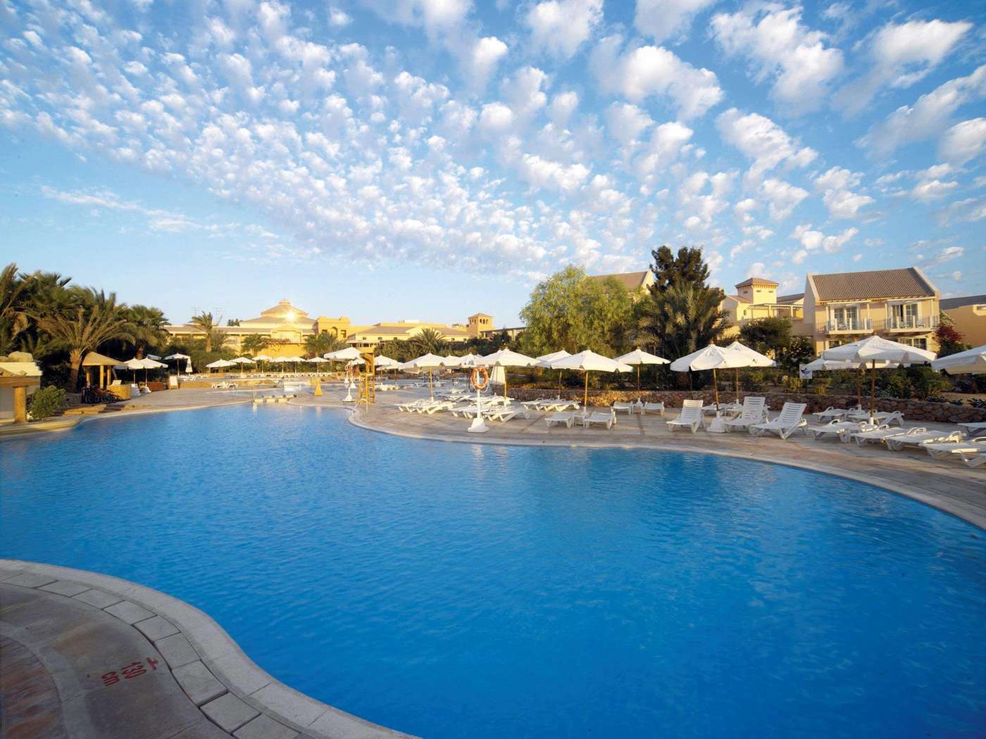 Movenpick-Resort---Spa-El-Gouna-Sports-and-Entertainment-1