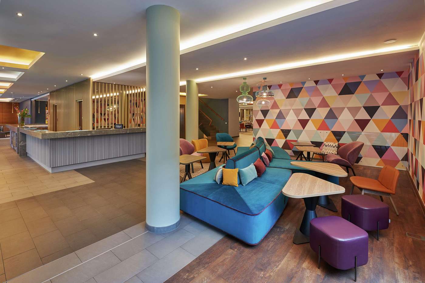 Hampton-By-Hilton-Berlin-City-West-Lobby-1