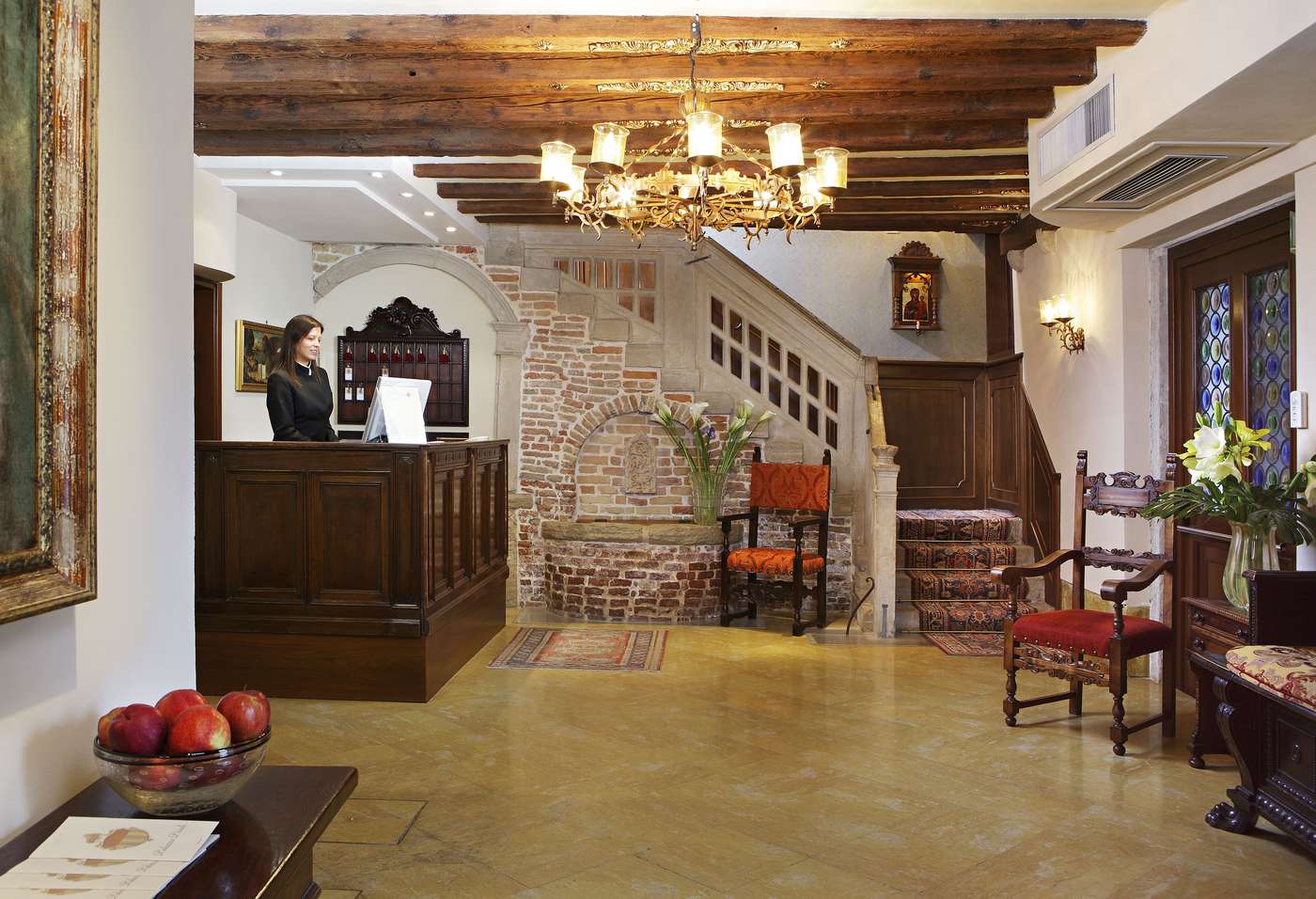 Palazzo-Priuli-Hotel-Lobby-1