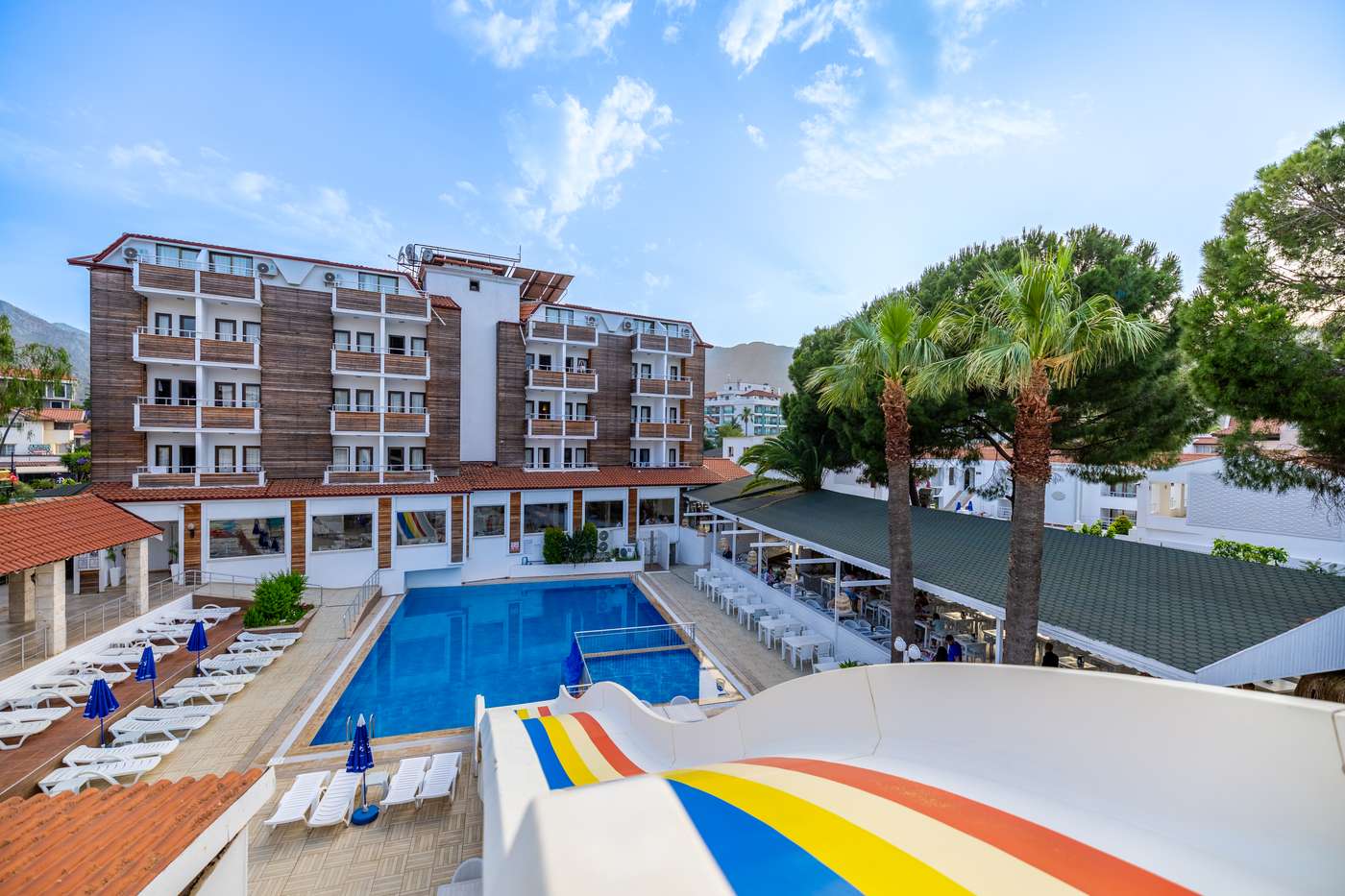 Club-Munamar-Beach-Resort-Pool-1