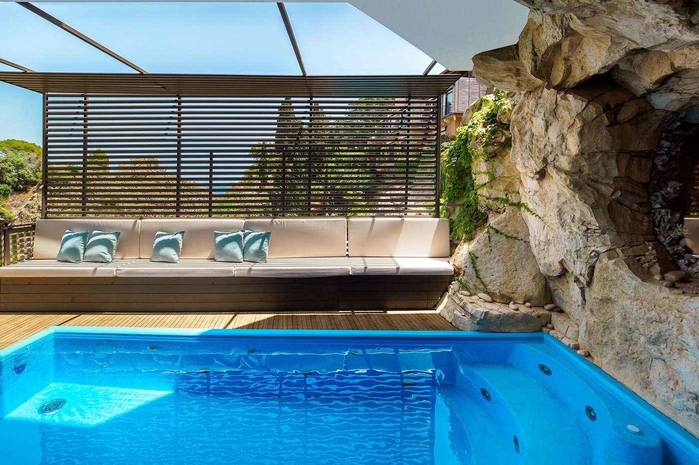 Grand-Hotel-Atlantis-Bay-Room-1