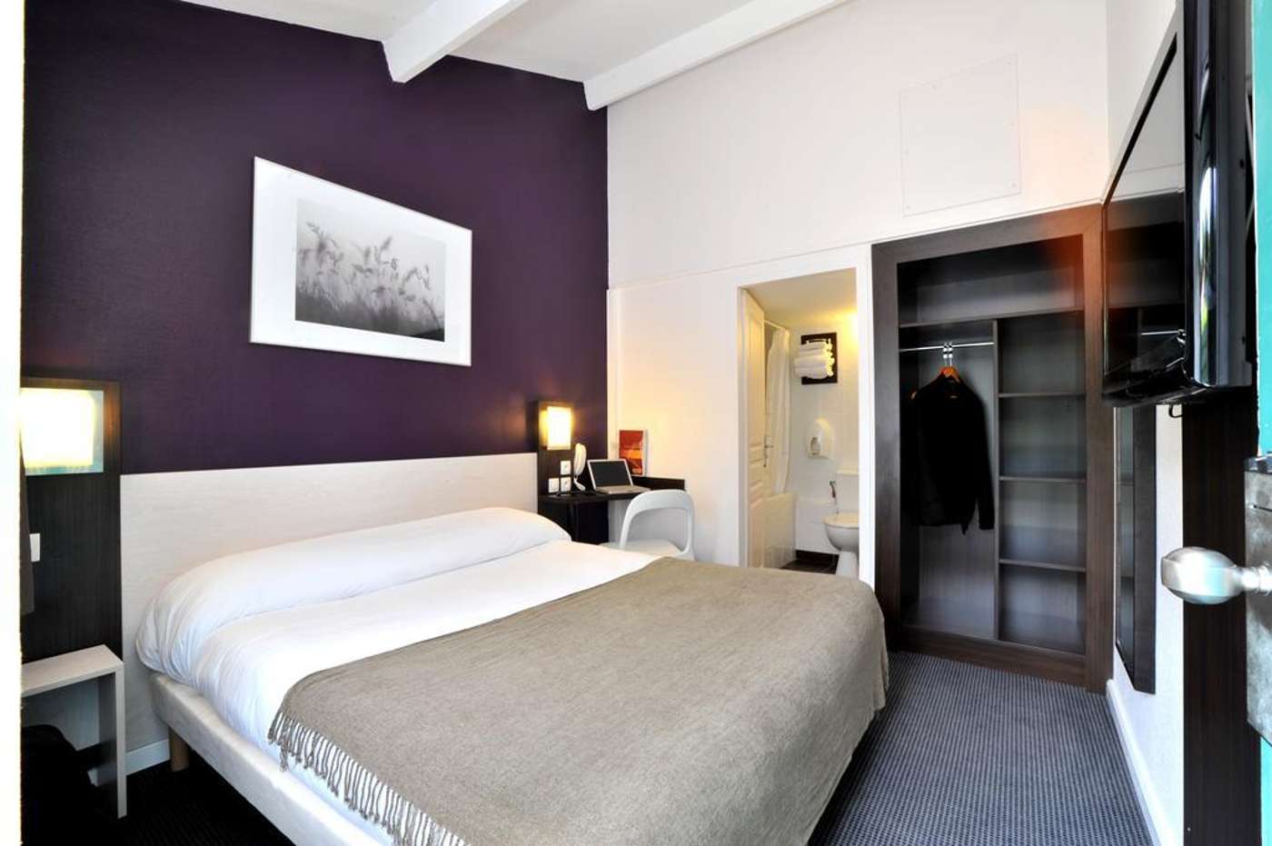 Brit Hotel Lyon Dardilly - France - DARDILLY - General view - 3