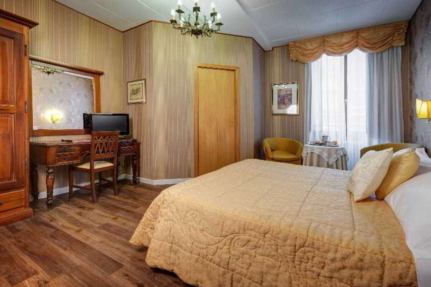 Hotel-Residenza-In-Farnese-Room-1