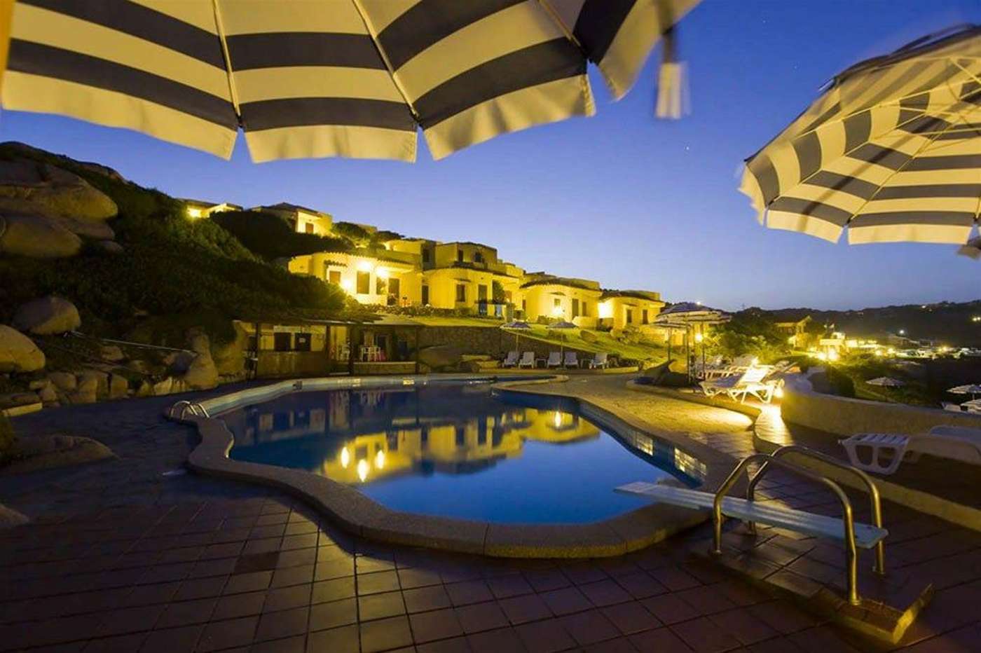 Hotel-Shardana-Pool-1