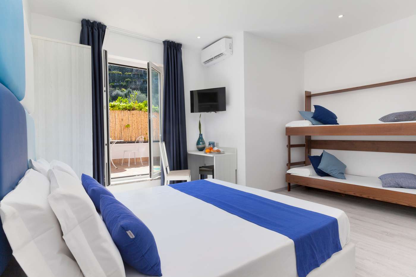 Eden Bleu-Italy-VICO EQUENSE-Room-7