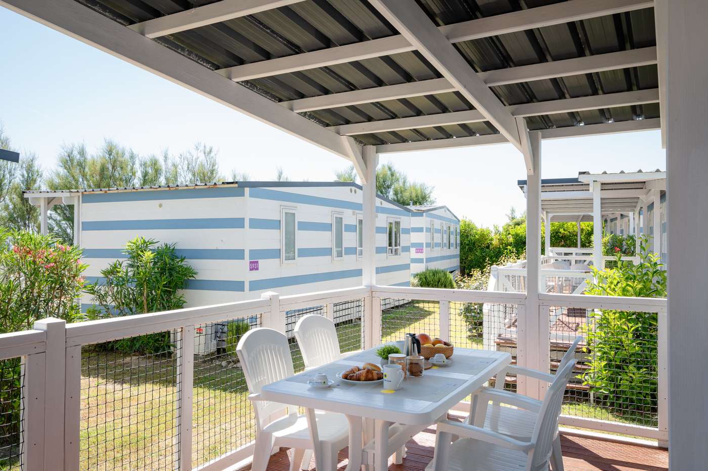 Club-del-Sole-Stork-Family-Collection-Room-1