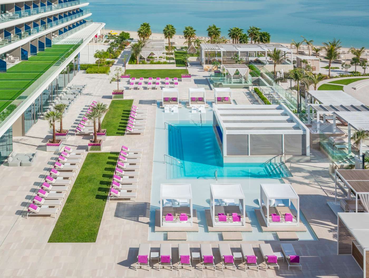 A W Dubai - The Palm hotel