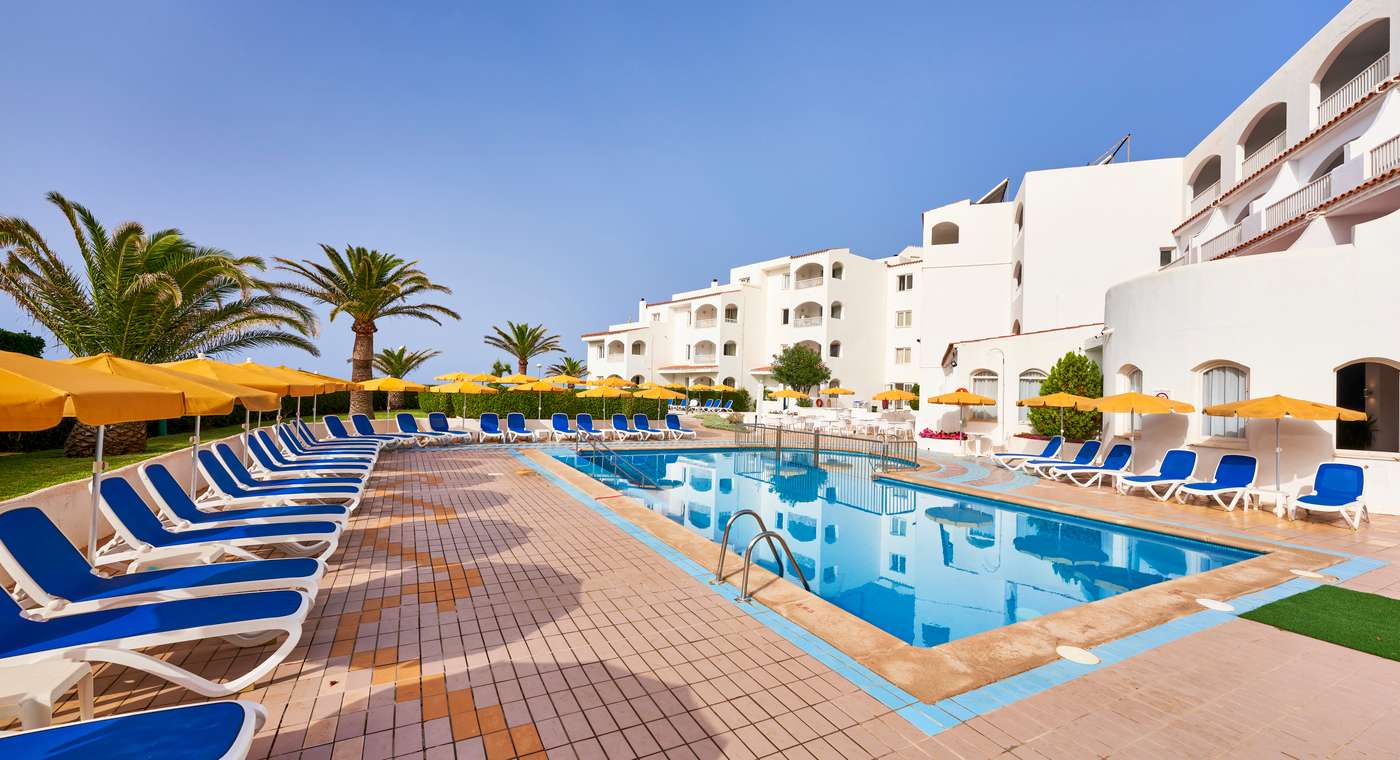 Smartline-Marina-Pool-1