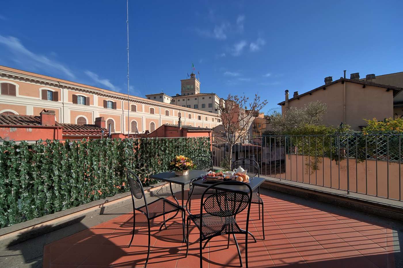 Trevi-Palace-Luxury-Inn-Room-1