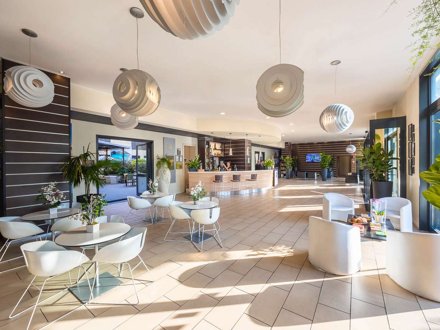 iH-Hotels-Milano-Gioia-Lobby-1