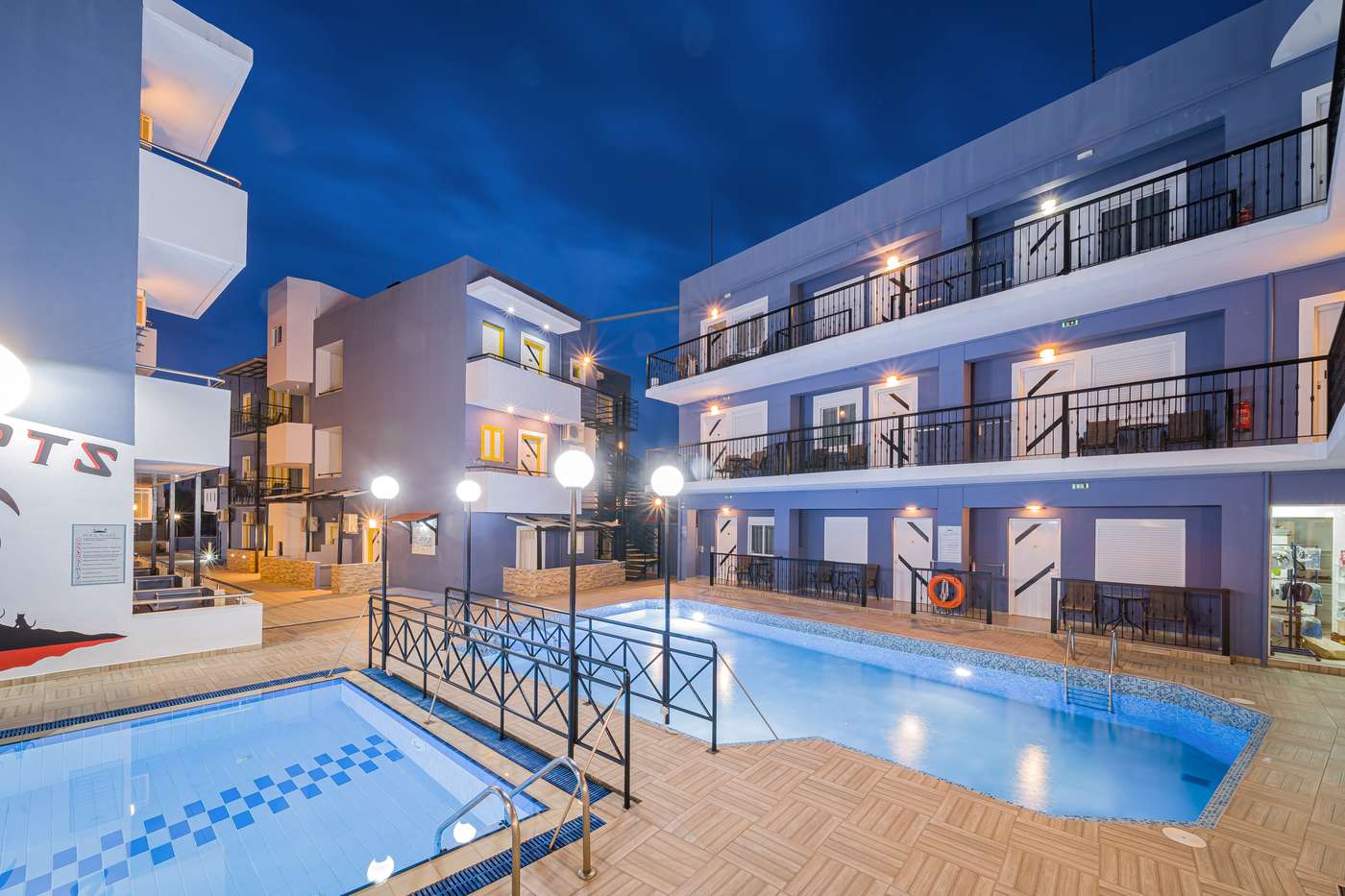 Happy-Days-Studios-Pool-1