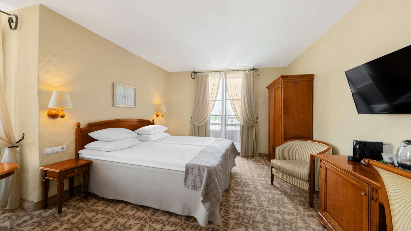 Rixwell-Collection-Savoy-Boutique-Hotel-Room-1