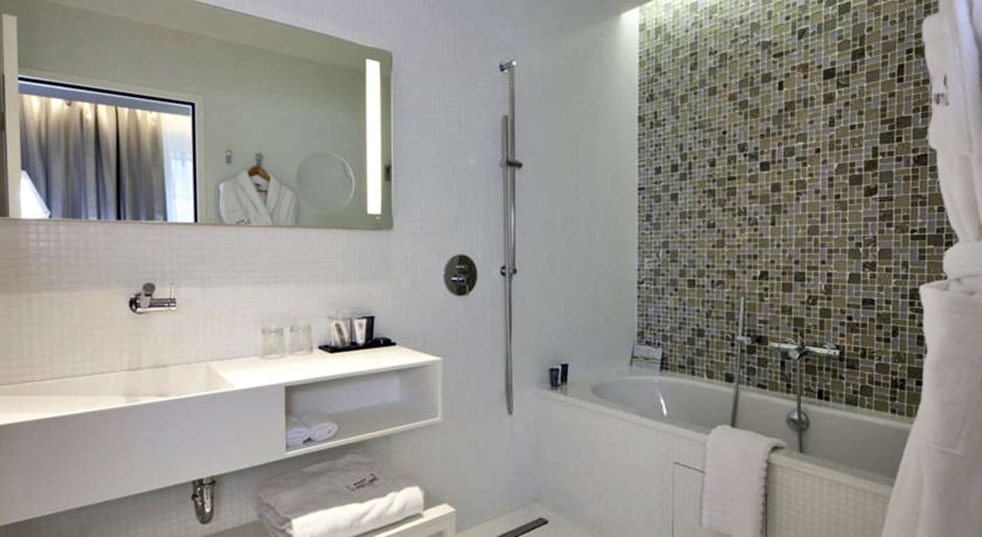 Le Grand Hotel Grenoble, BW Premier Collection-France-Grenoble-Room-10