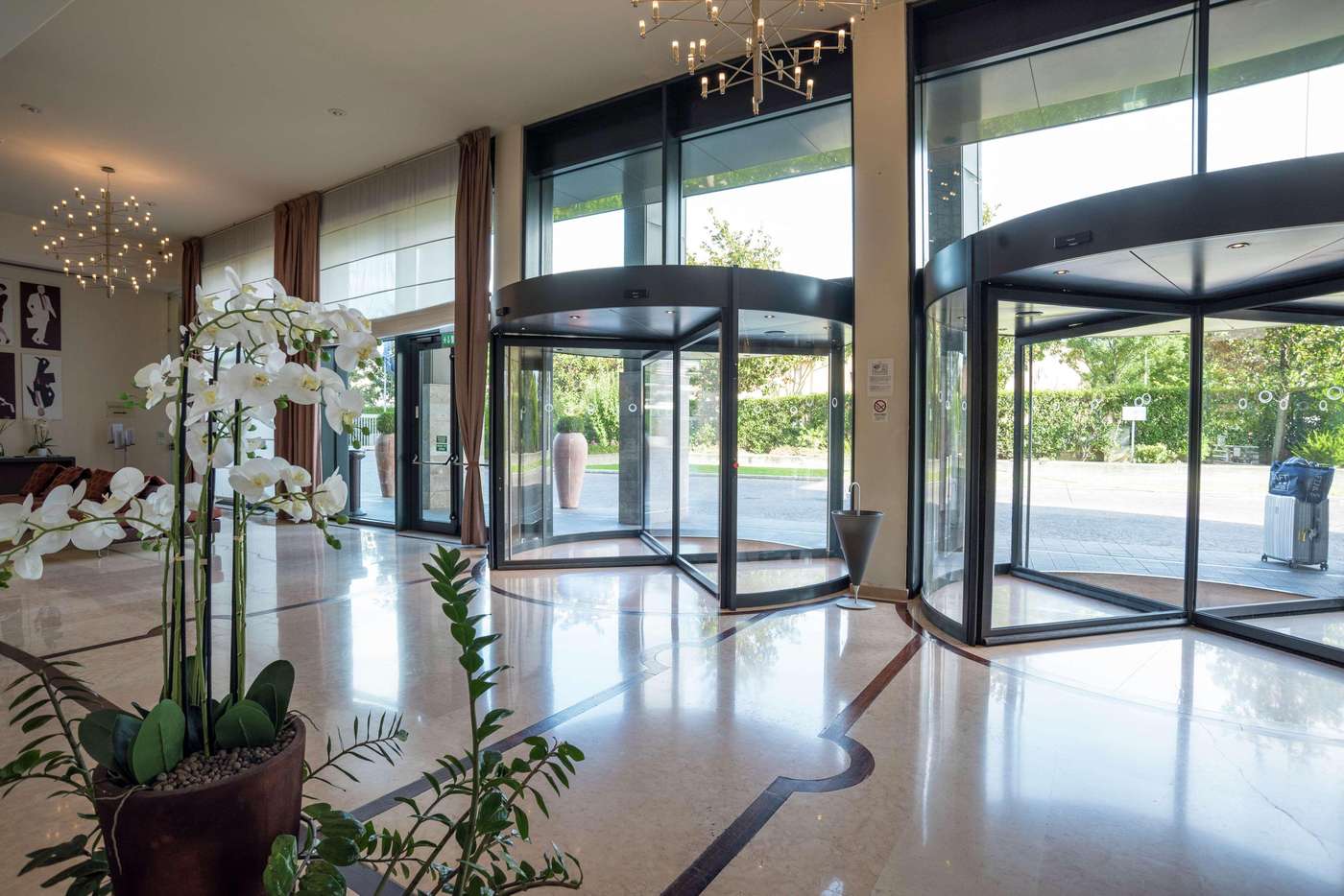 DoubleTree-by-Hilton-Florence-Metropole-Lobby-1