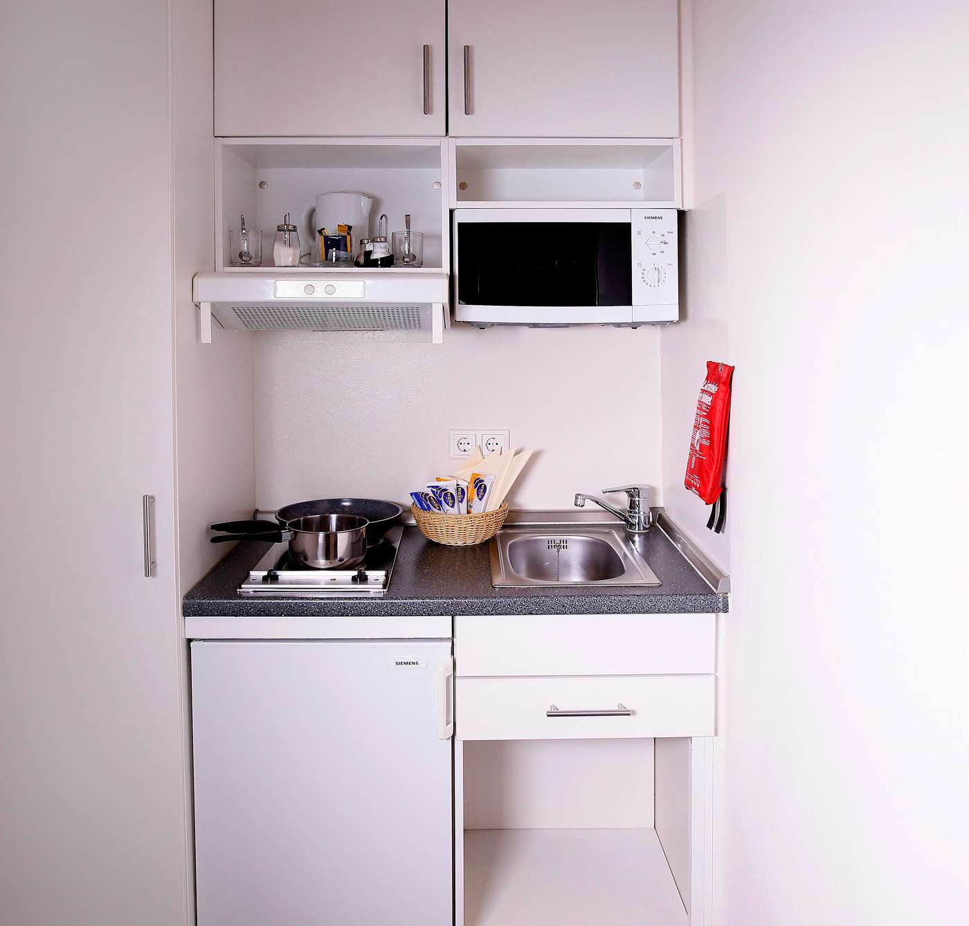 Luetzow-Room-1