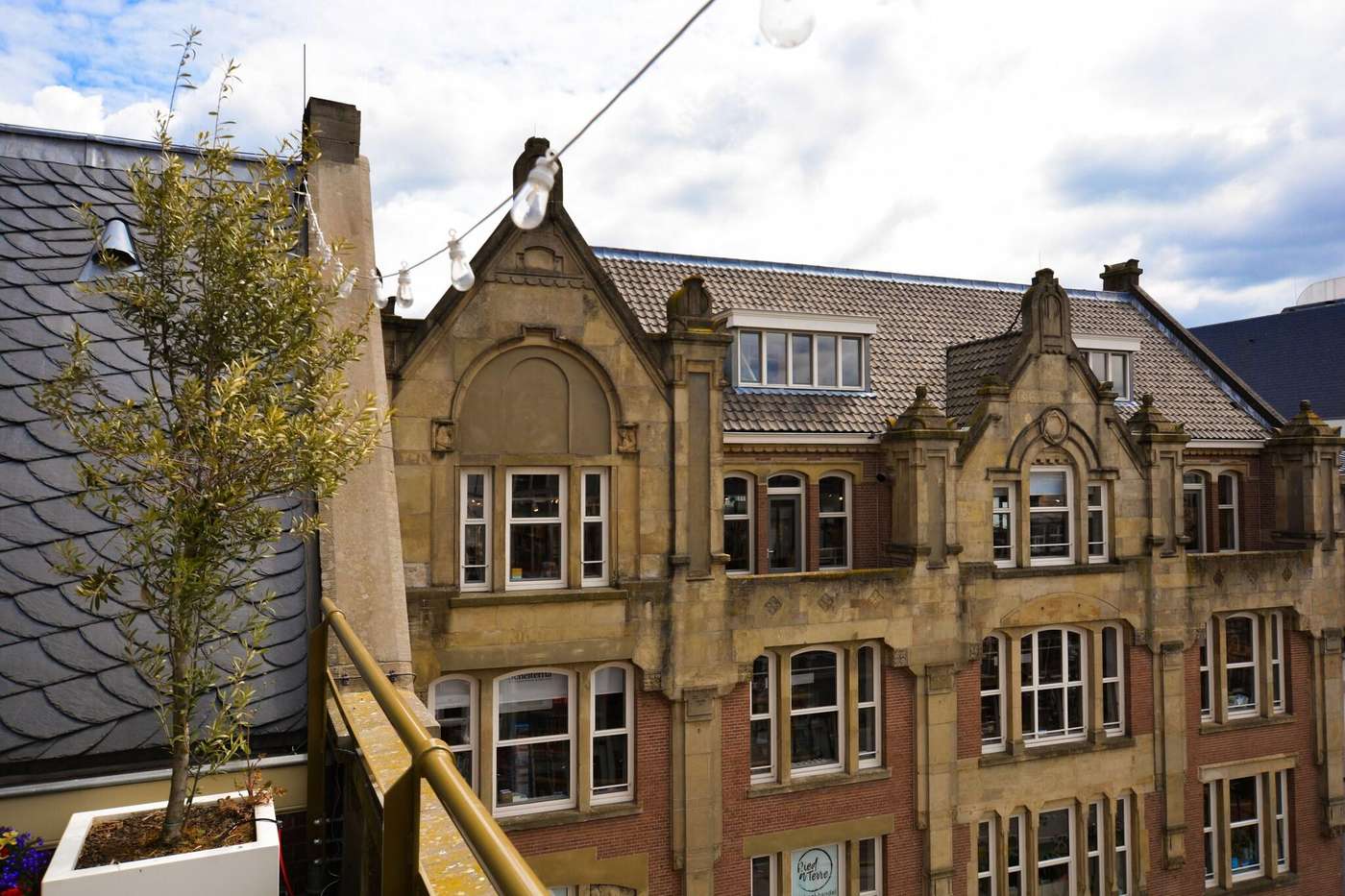 Hotel-Twentyseven-Room-1