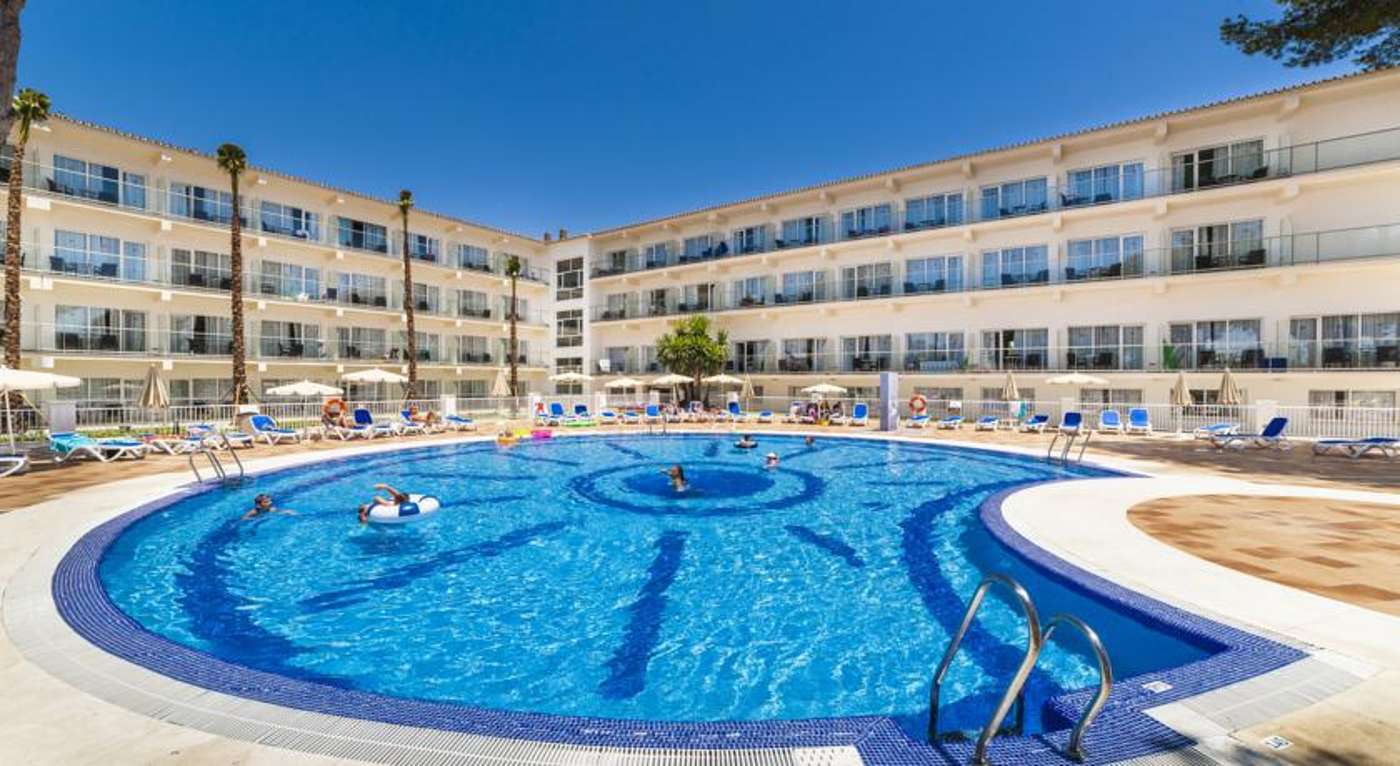Globales Playa Estepona in Costa del Sol, Spain
