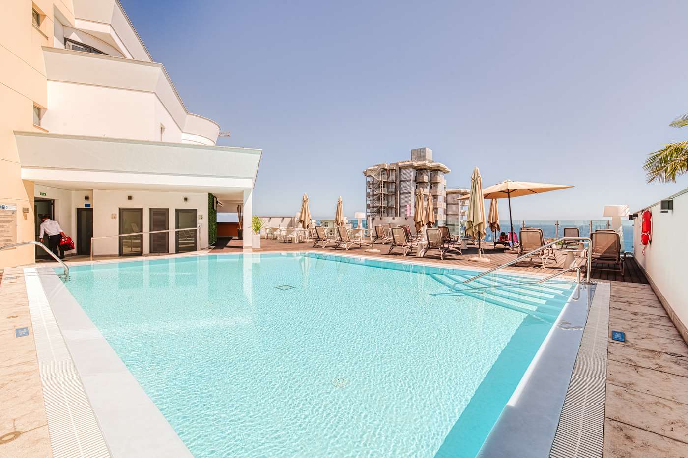 Vila-Baleira-Funchal-Pool-1