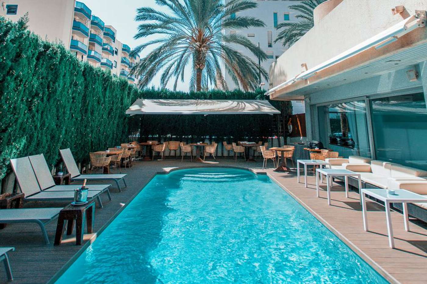 El-Hotel-Pacha-Pool-1