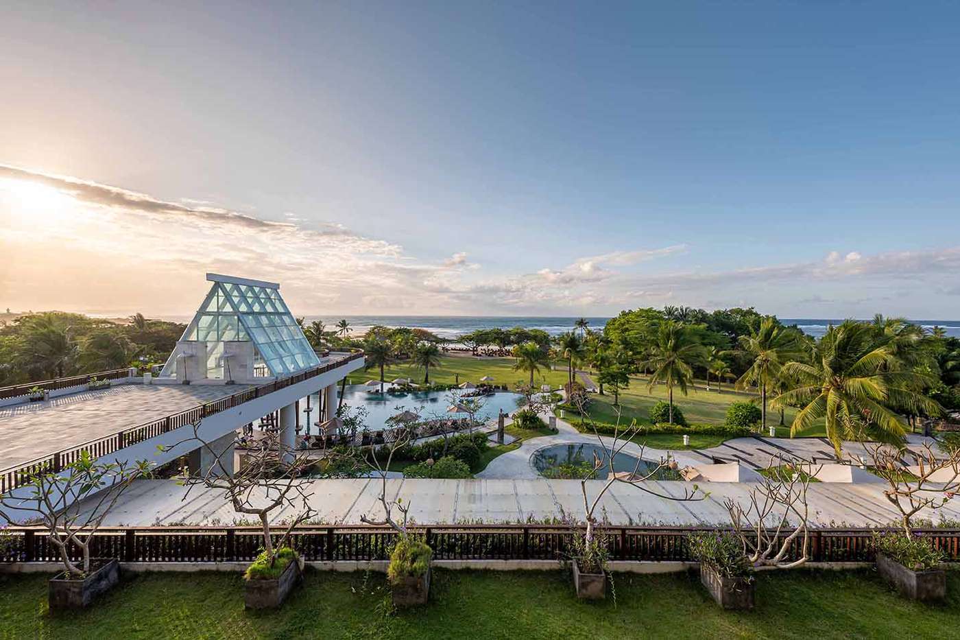 MERUSAKA Nusa Dua 01.09