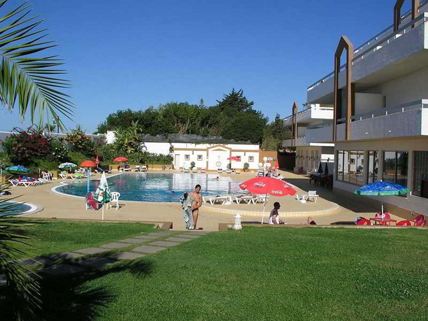 Luar-Pool-1
