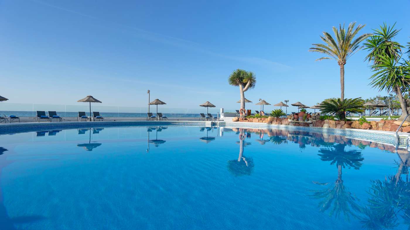 Estival-Torrequebrada-Pool-2