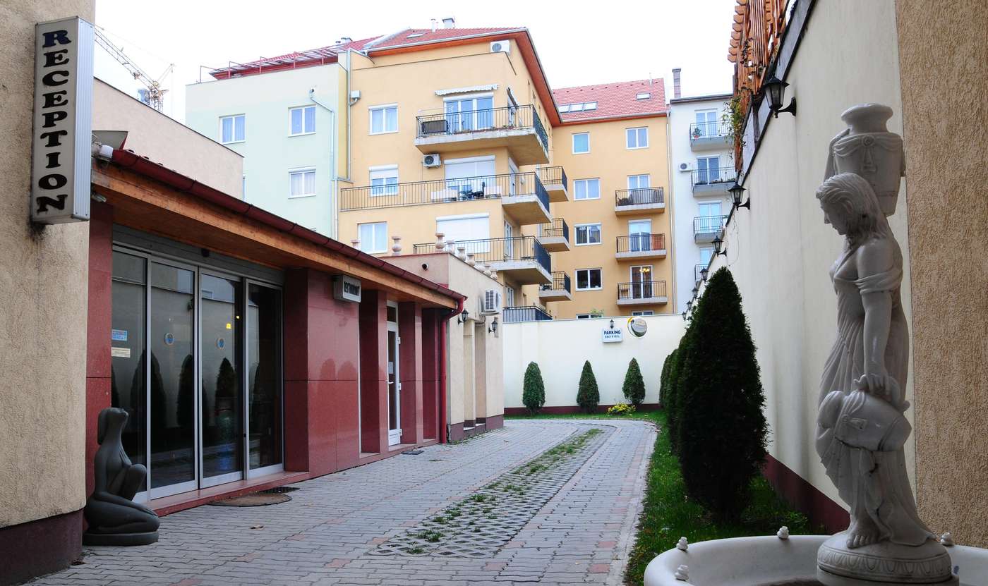 Hotel-Chesscom-General-view-1