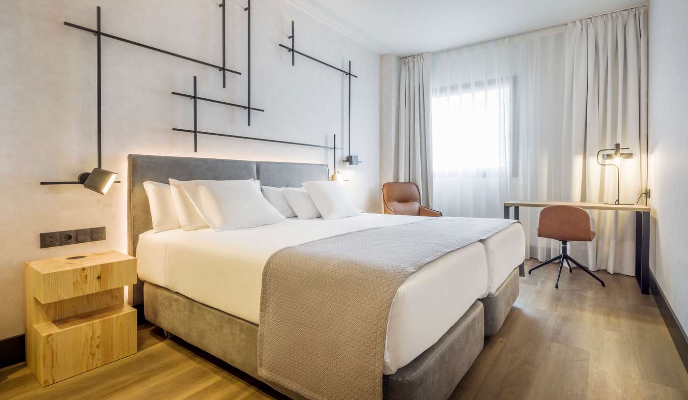 Hotel ILUNION San Mamés-Spain-Bilbao-Room-8