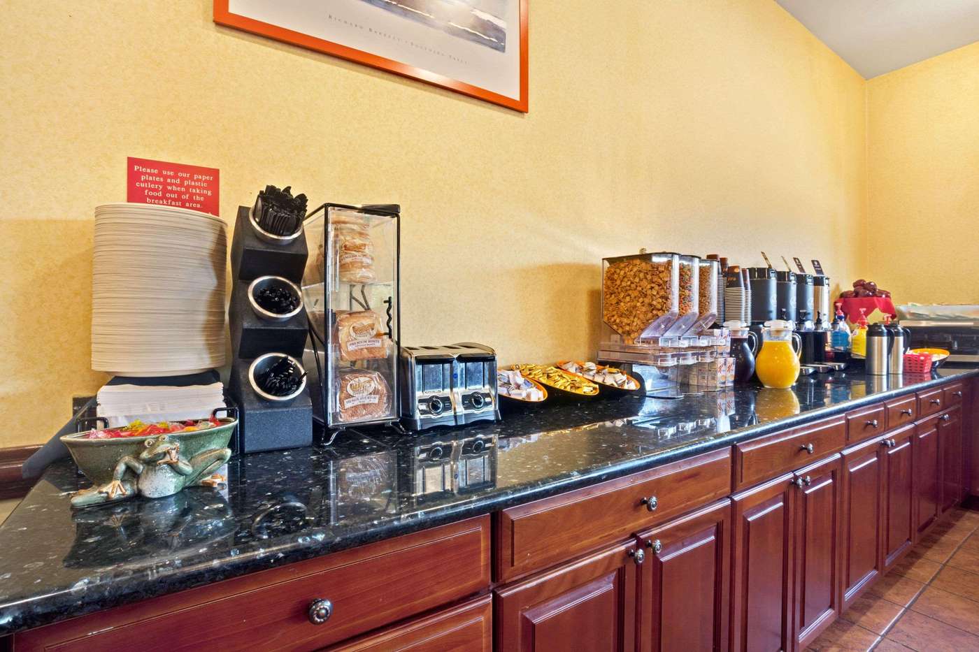 Ramada by Wyndham Tukwila Southcenter-United States-Tukwila-Restaurant-9