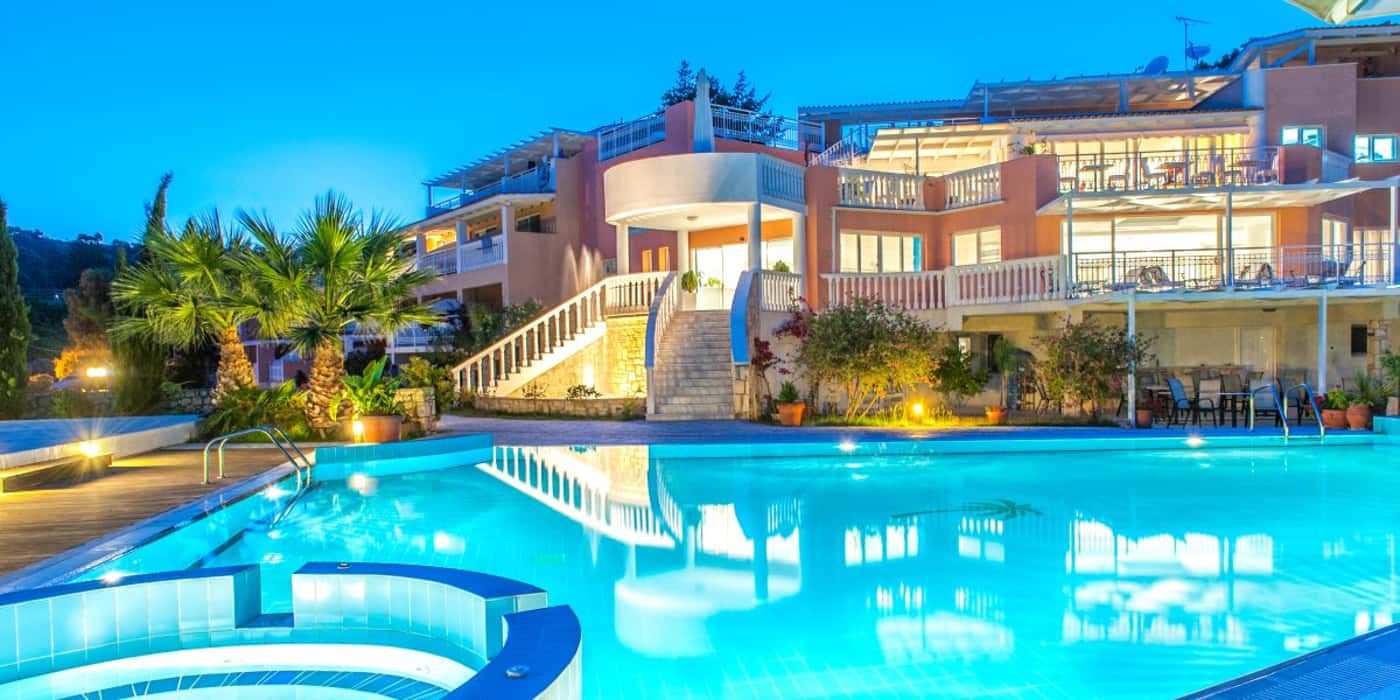 Belvedere-Gerakas-Lux--Suites-Pool-1