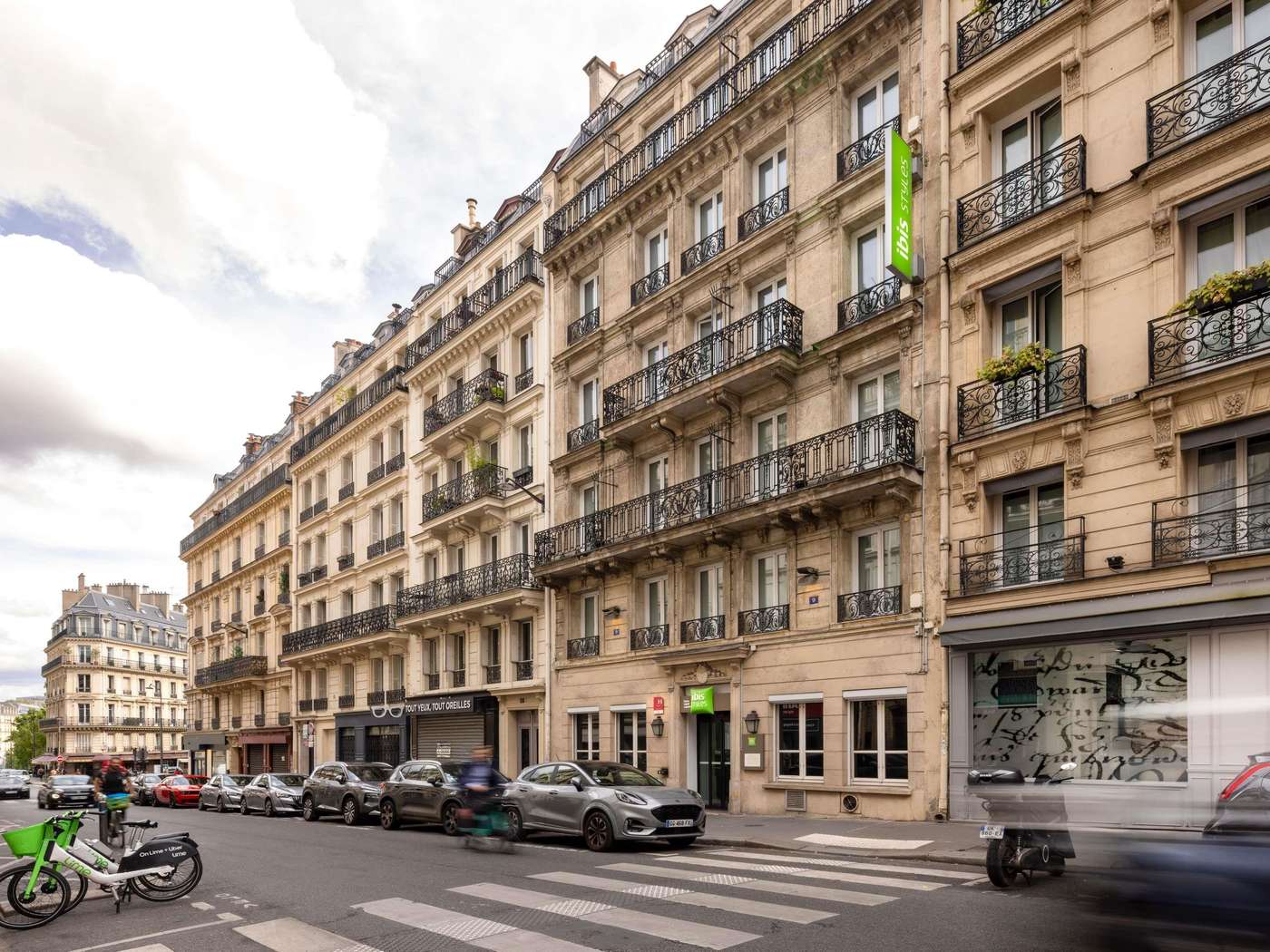 ibis-Styles-Paris-Gare-Saint-Lazare-General-view-1