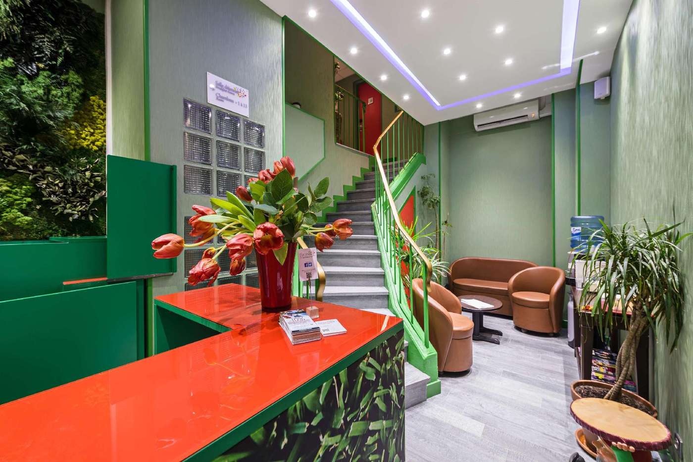 Les Jardins de Montmartre-France-PARIS-Lobby-4