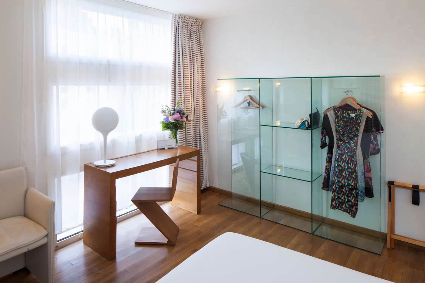 La Pérouse-France-NANTES-Room-8