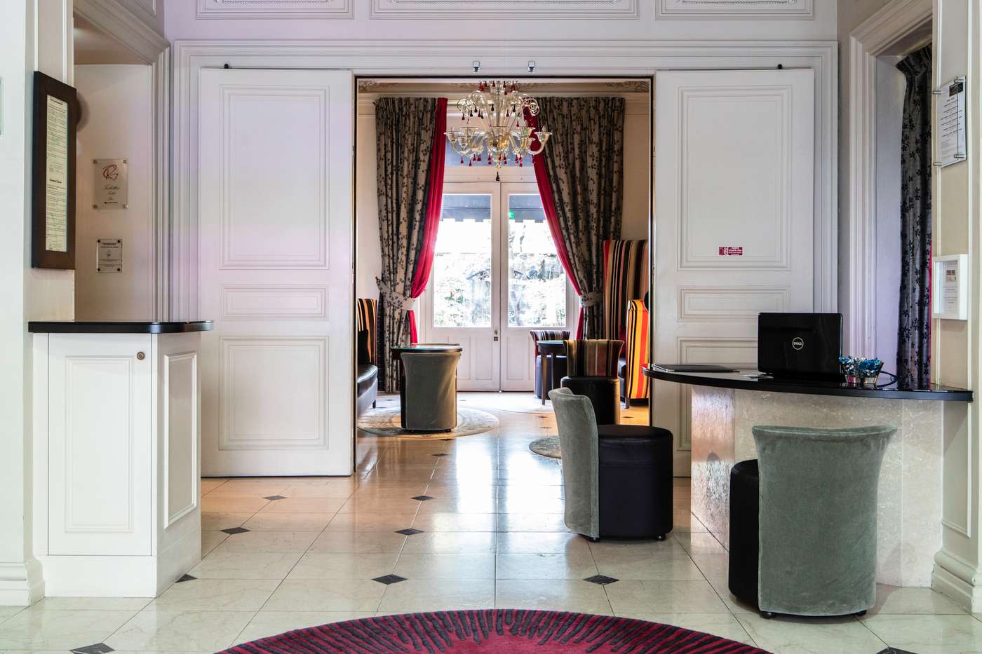 PHOTOS DE L HOTEL REGENT S GARDEN PARIS