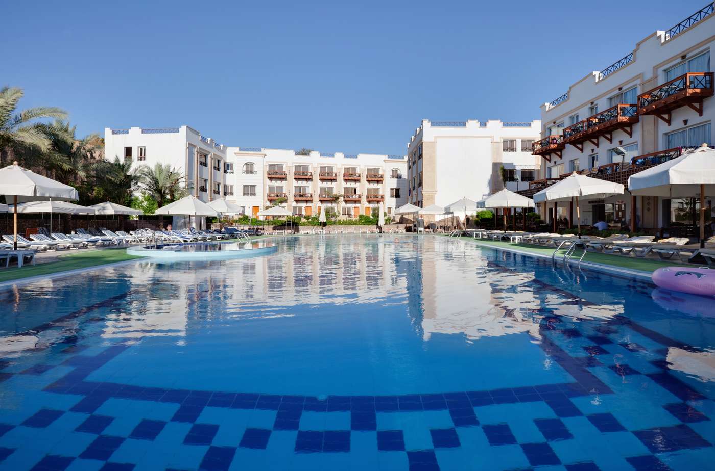 Falcon-Naama-Star-Hotel-Beach-1