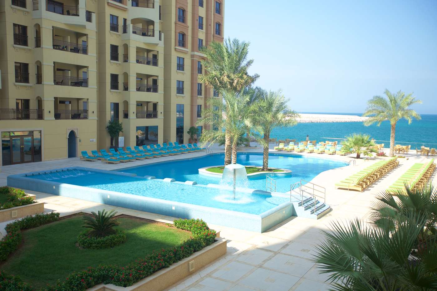 Marjan-Island-Resort-And-Spa-Pool-1