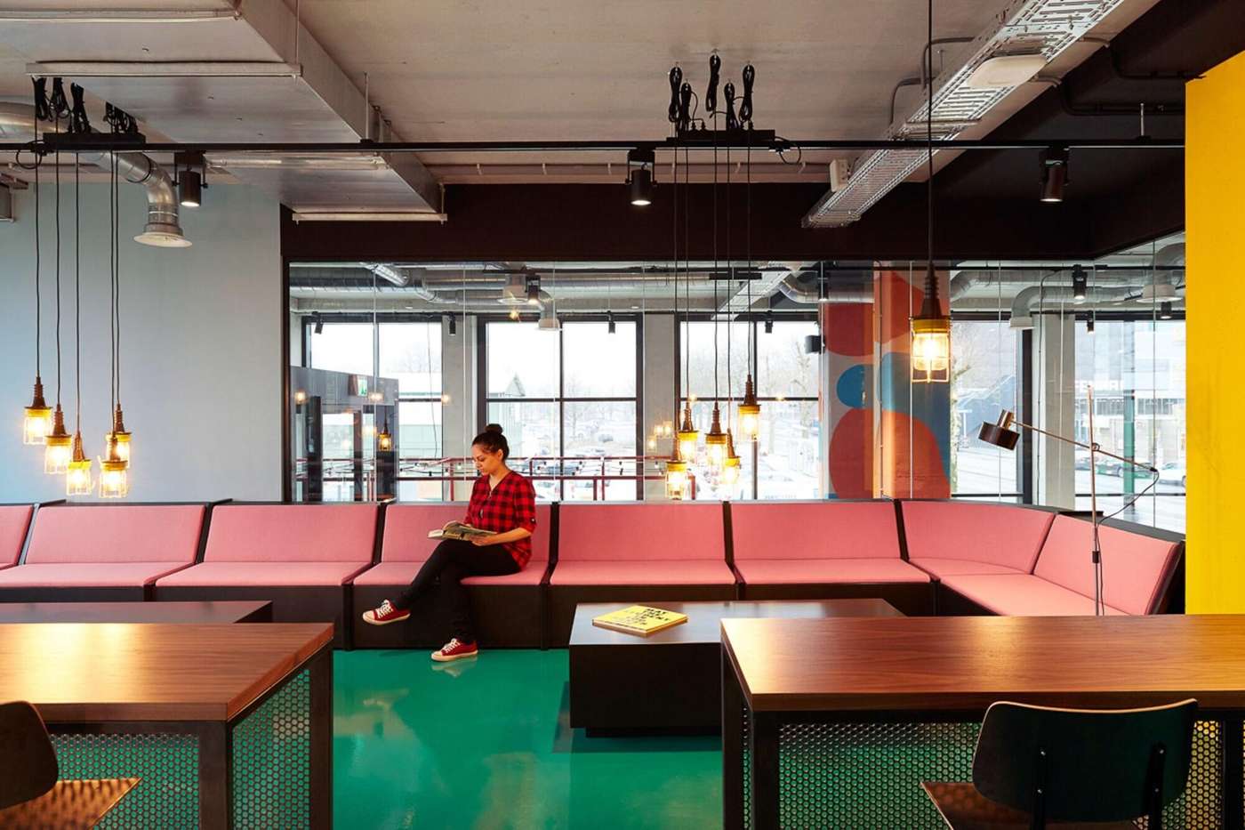 The Social Hub Eindhoven-Netherlands-EINDHOVEN-Lobby-5