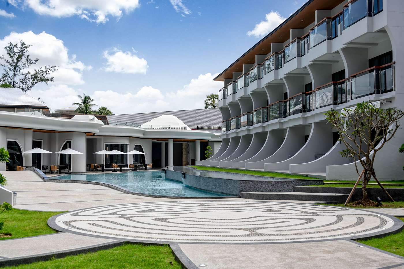 Amora-Resort-Phuket-Pool-1