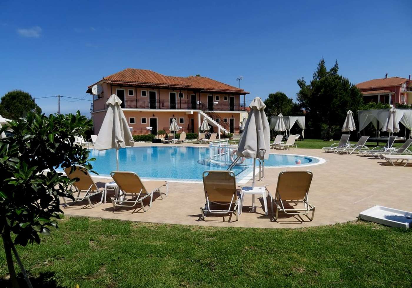 Eleni-s-Garden-General-view-1