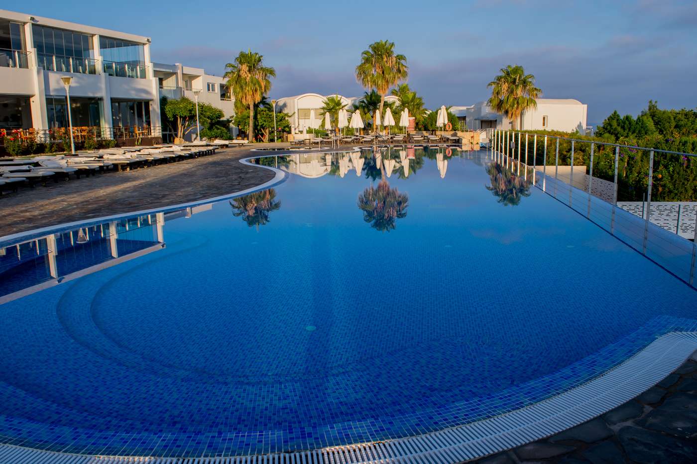 Theo-Sunset-Bay-Pool-1